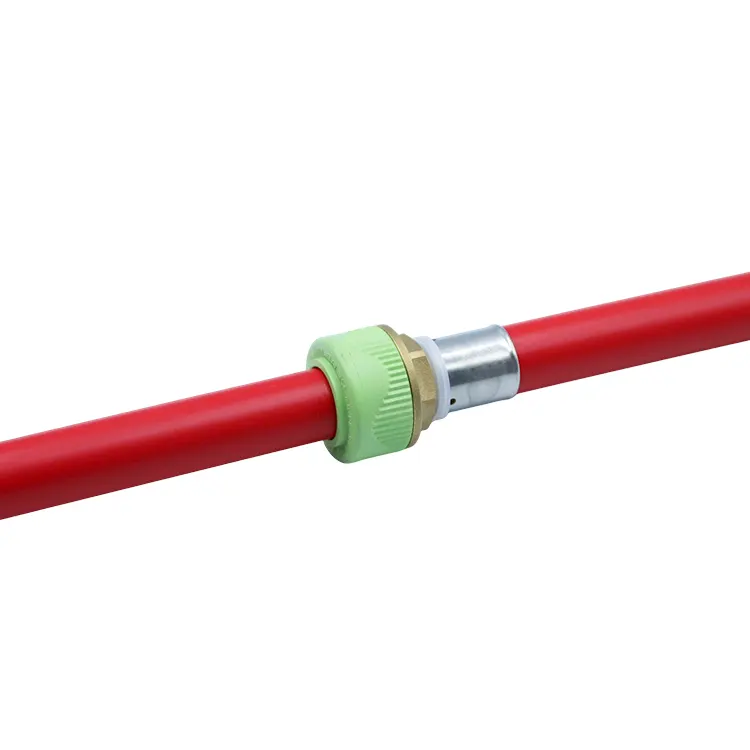Joint combiné à ajustement serré et à connexion rapide en laiton